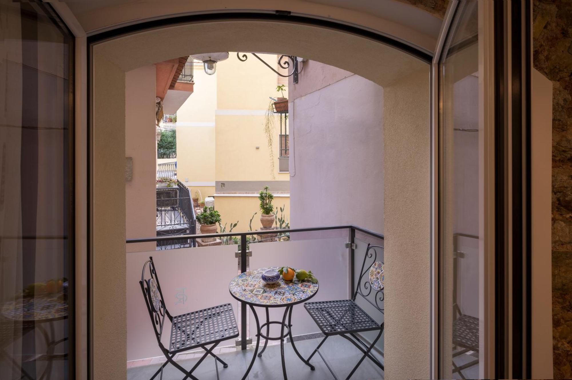 Taormina Charming Rooms Kültér fotó