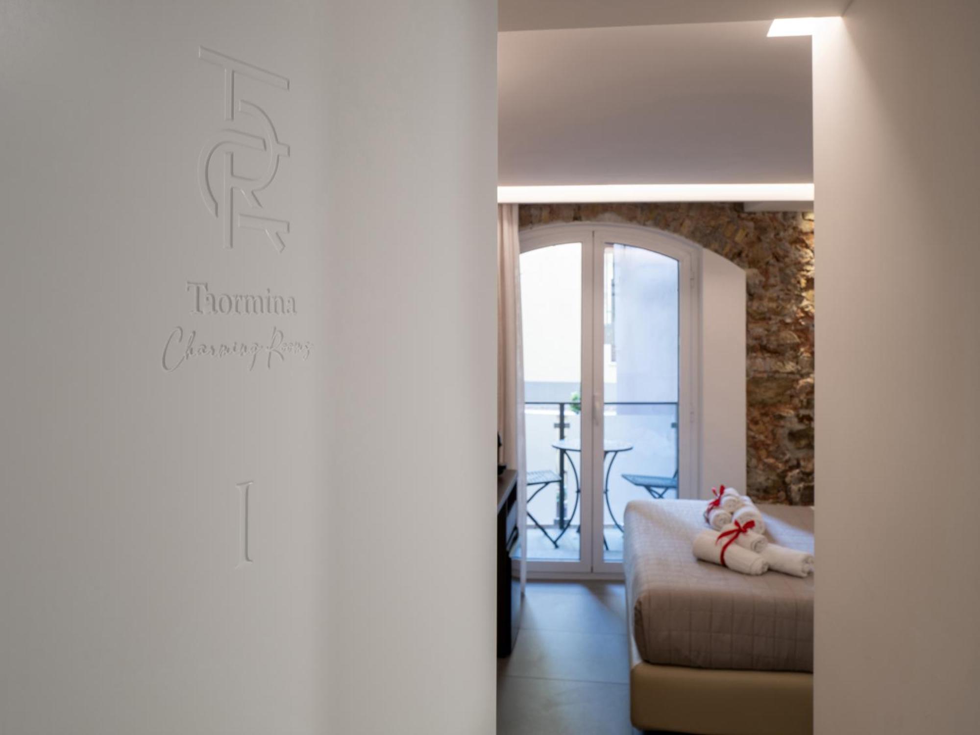 Taormina Charming Rooms Kültér fotó